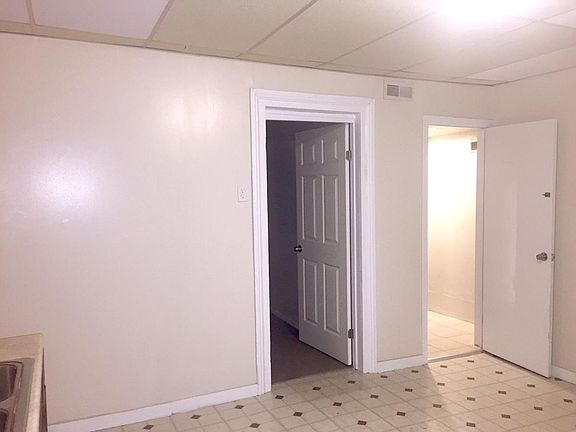 4th image of 473 Howard St Lowr #