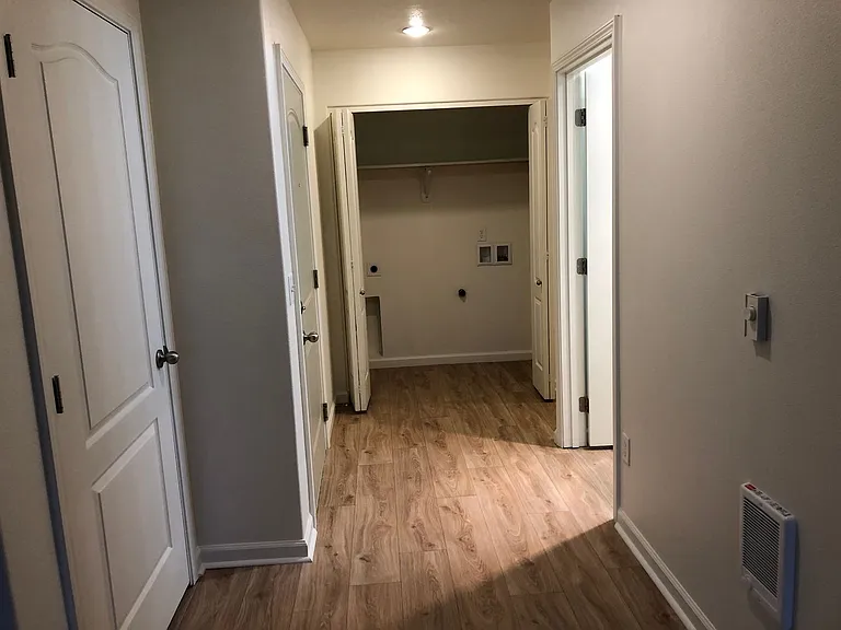 Falcon Ridge Apartments — Photo 19