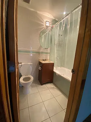 Rented by Delmark Realty LLC | media 17