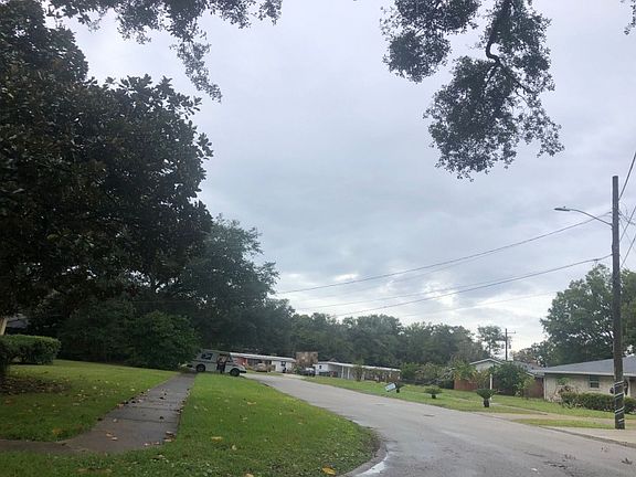 5th image of 3260 Victoria Ct E