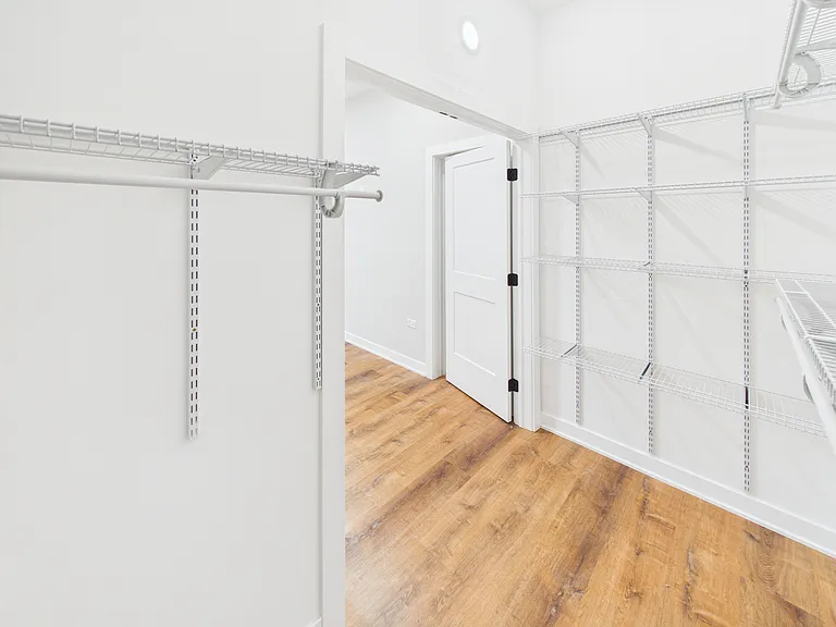 2236 W Cermak Rd #1R — Photo 23