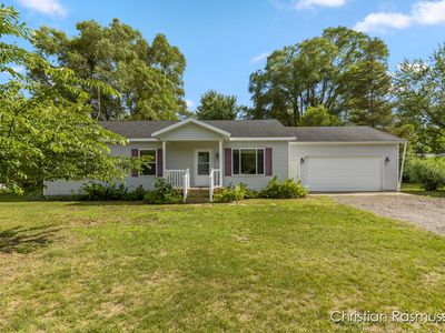 903 E Van Deinse St, Greenville, MI, 48838