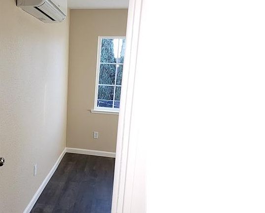 5th image of 624 W 14th St APT C