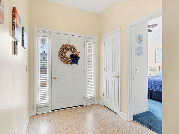 4th image of 504 Whitebark St.