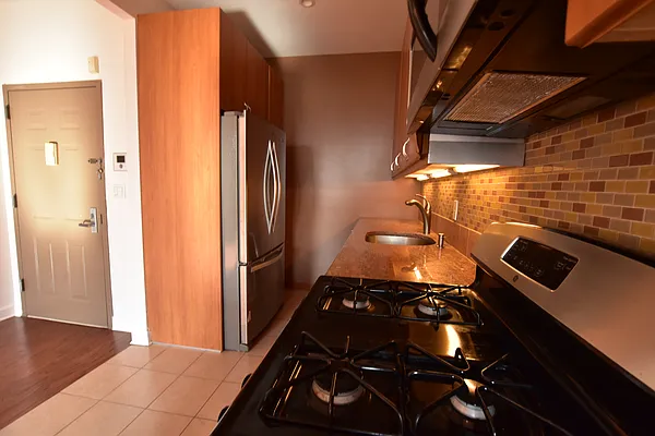 Rented by Clove Realty LLC | media 16