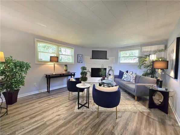 402 Cabot St, Portsmouth, VA 23702