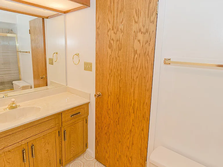 740 Coach Bluff Cres SW — Photo 29