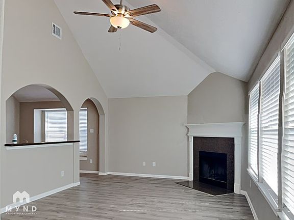 3rd image of 14906 Sparks Ct