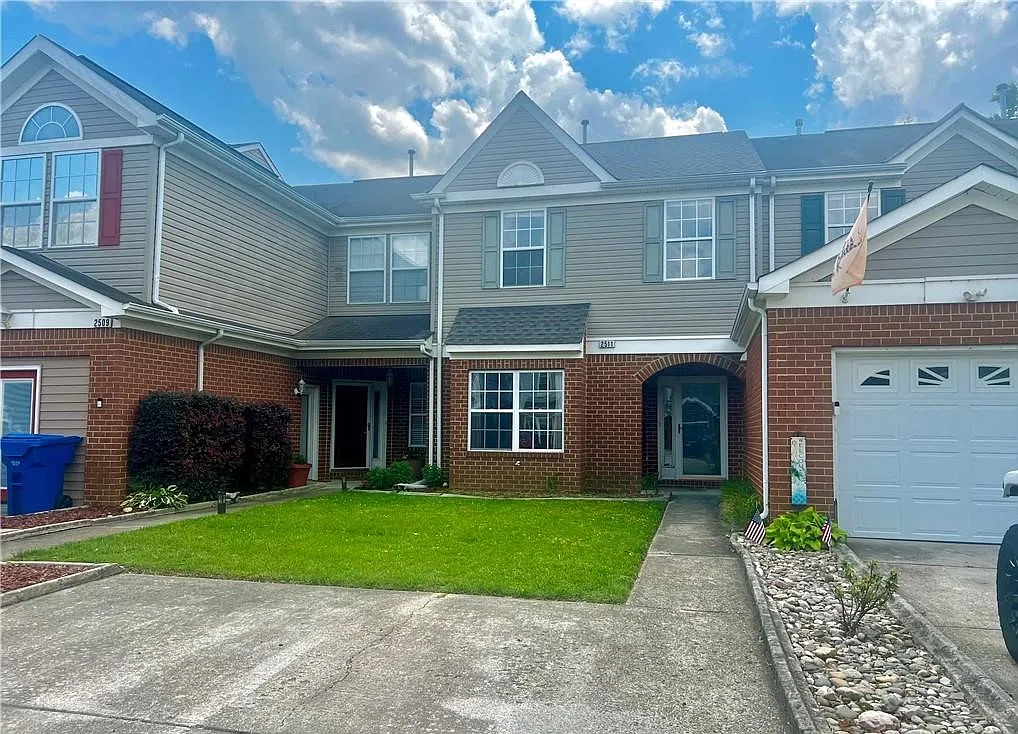 3 bed, 2.5 bath, 1586 sqft, $2,500 — Photo 2