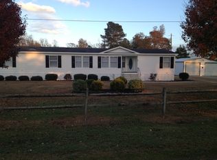 48 Loop Rd, Clinton, NC 28328