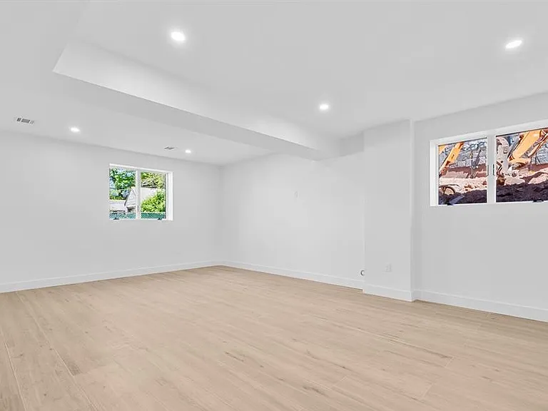 853 Pleasantview Ter #1 — Photo 14