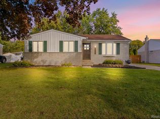 36442 Northfield Ave, Livonia, MI
