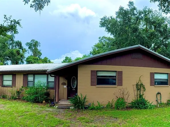 4821 NW 37th Dr, Gainesville, FL 32605