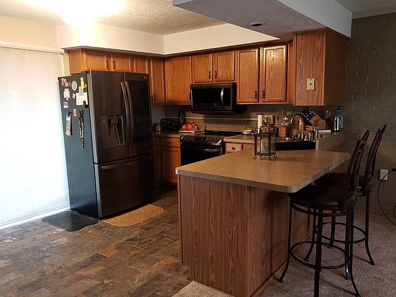 5th image of 1027 Thunderbird Ave