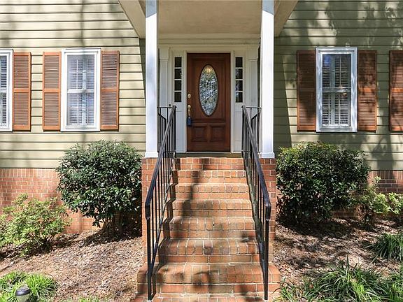 4th image of 1860 Annwicks Dr