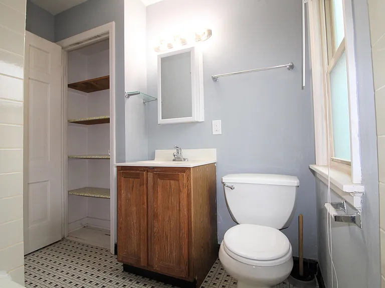 4833 N Mohawk Ave #4 — Photo 3
