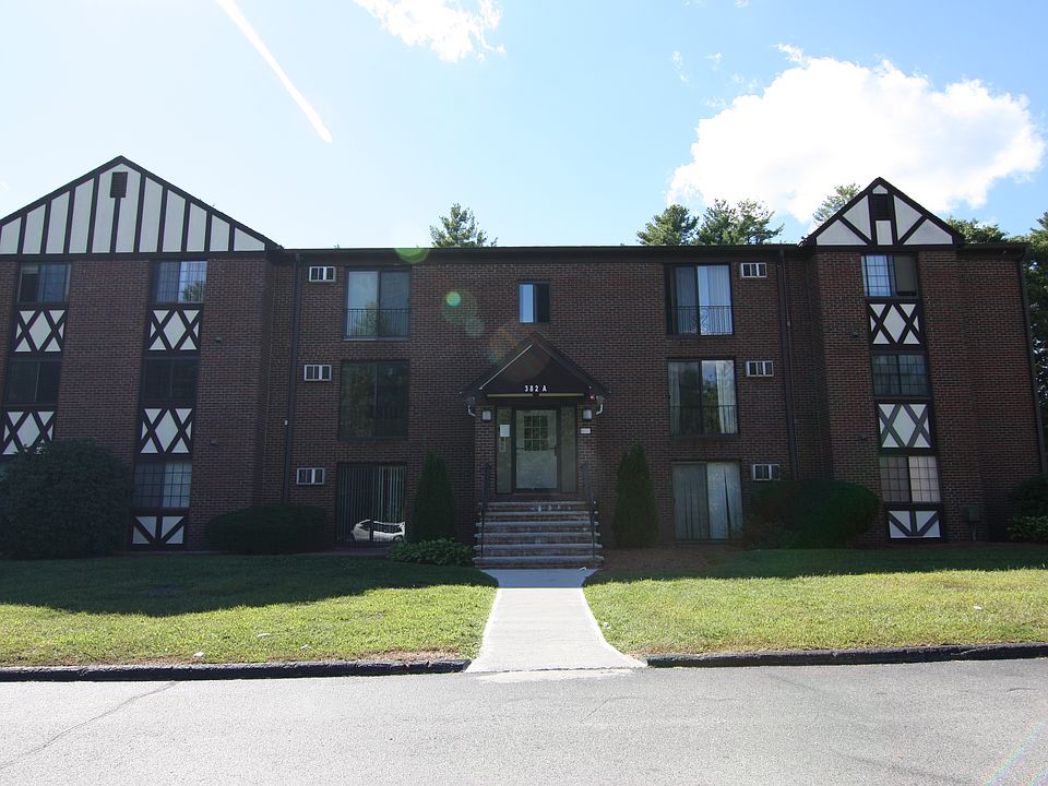 2nd image of 382A Great Rd APT 202