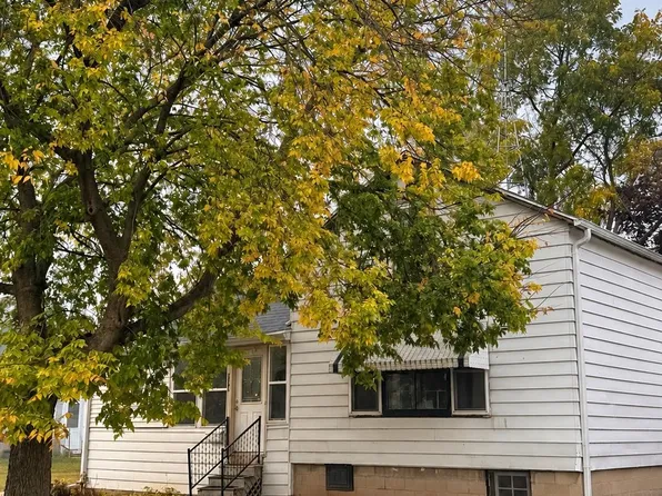 164 Chestnut St, Fond Du Lac, WI 54935