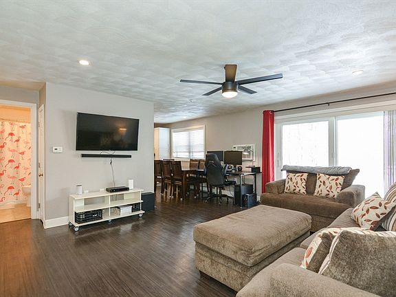 2nd image of 60 Edgelawn Ave APT 1