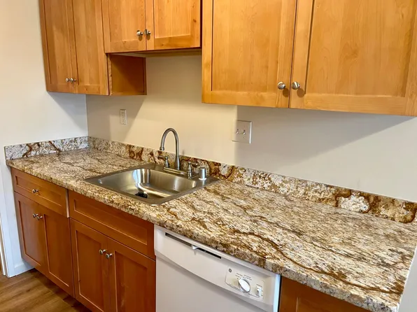 21000 Baker Rd #20, Castro Valley, CA 94546