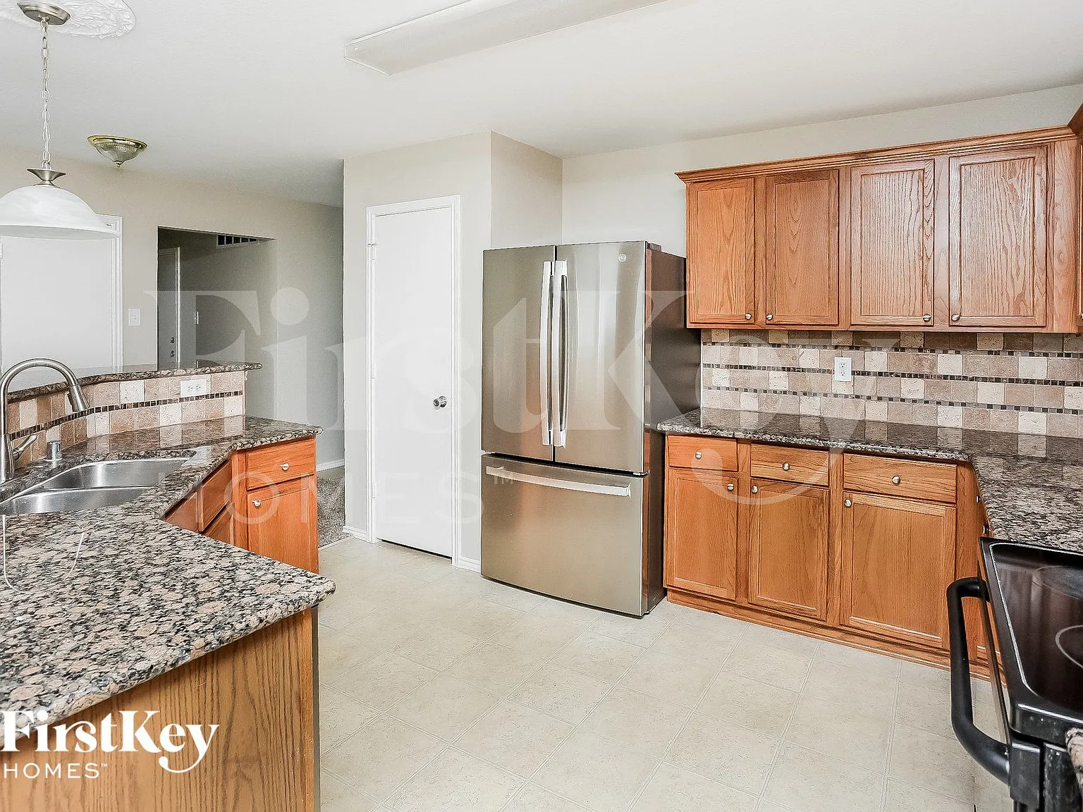 4 bed, 2.5 bath, 2690 sqft, $2,770 — Photo 4