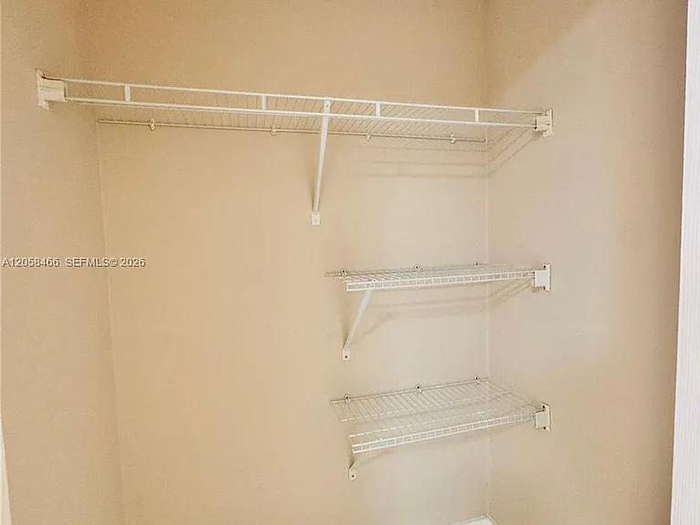 3939 NE 5th Ave #C106 — Photo 9