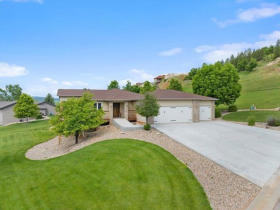 2nd image of 1920 Remuda Ln