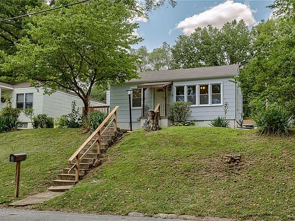 2nd image of 1118 Kiowa St