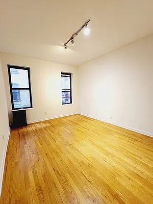 Rented by R New York | media 15