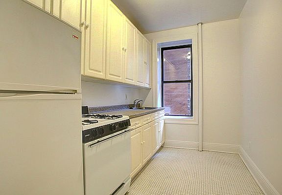 5th image of 511 W 169th St APT 3