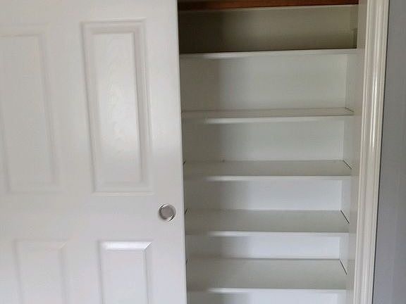 3rd image of 6302 Mountain Pines Ln