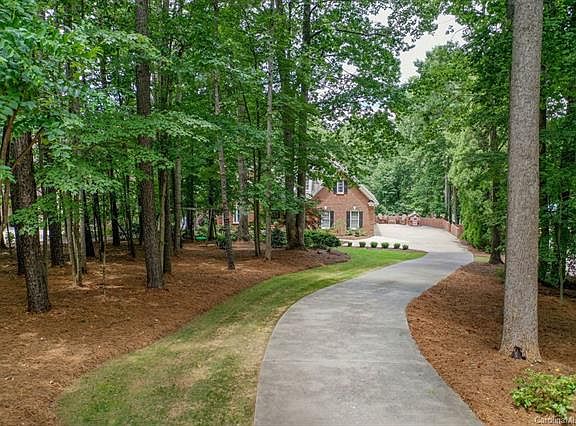 5th image of 130 Cades Cove Ln