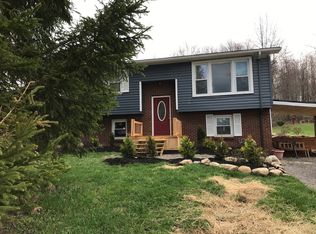 10807 Santello Dr, North Collins, NY 14111