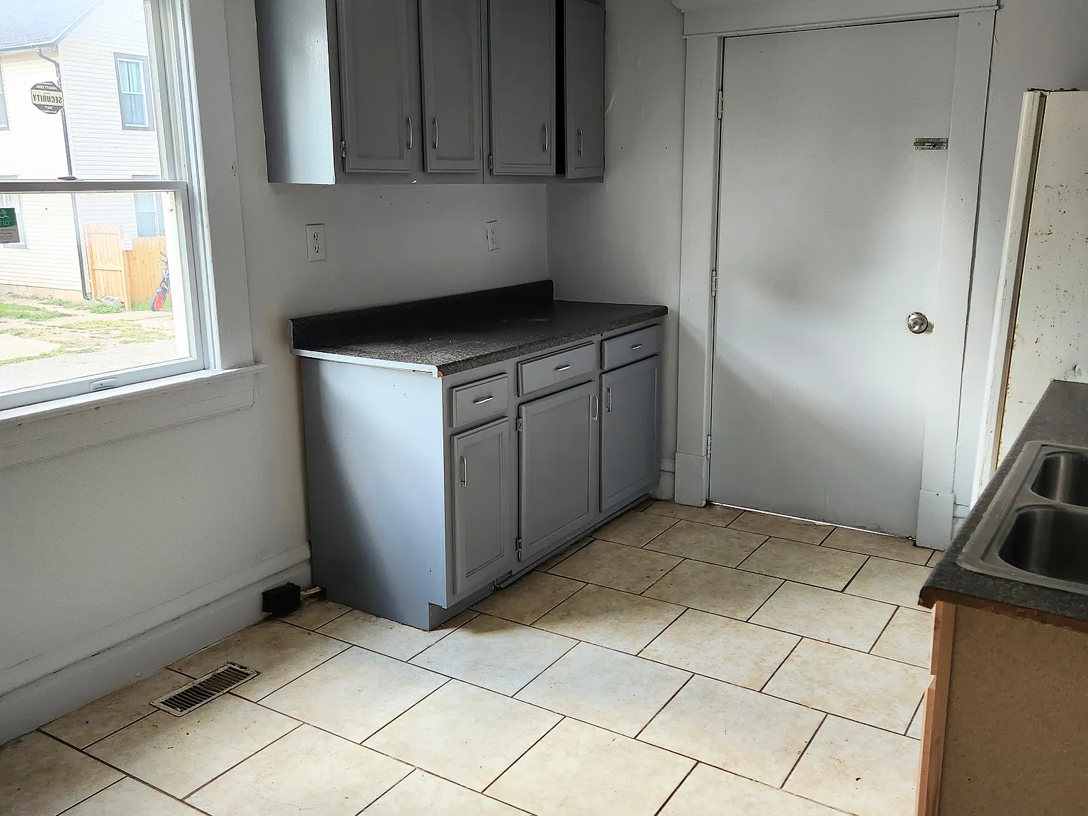 1 bed, 820 sqft, $780 — Photo 4