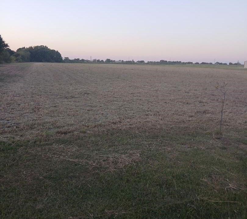 2nd image of 1035 Holder Rd