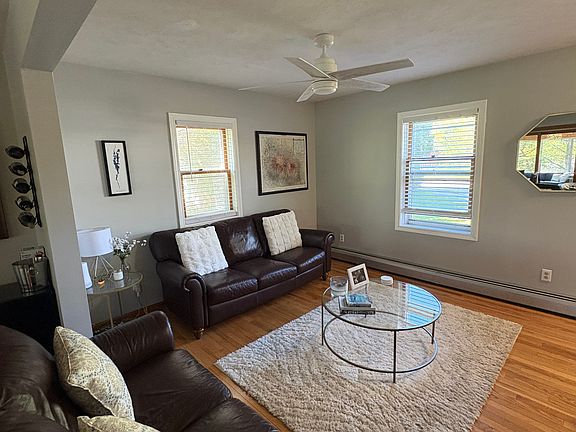 2nd image of 24 Cascade Ct