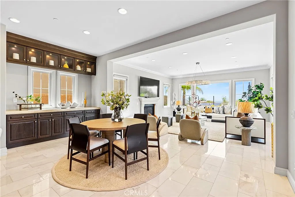 6 bed, 6.5 bath, 5156 sqft, $19,800 — Photo 4