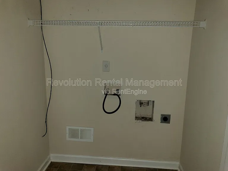 532 Epris Ln — Photo 10
