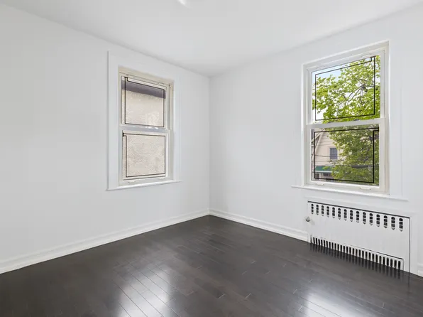 928 East 26th Street image 23 of 24