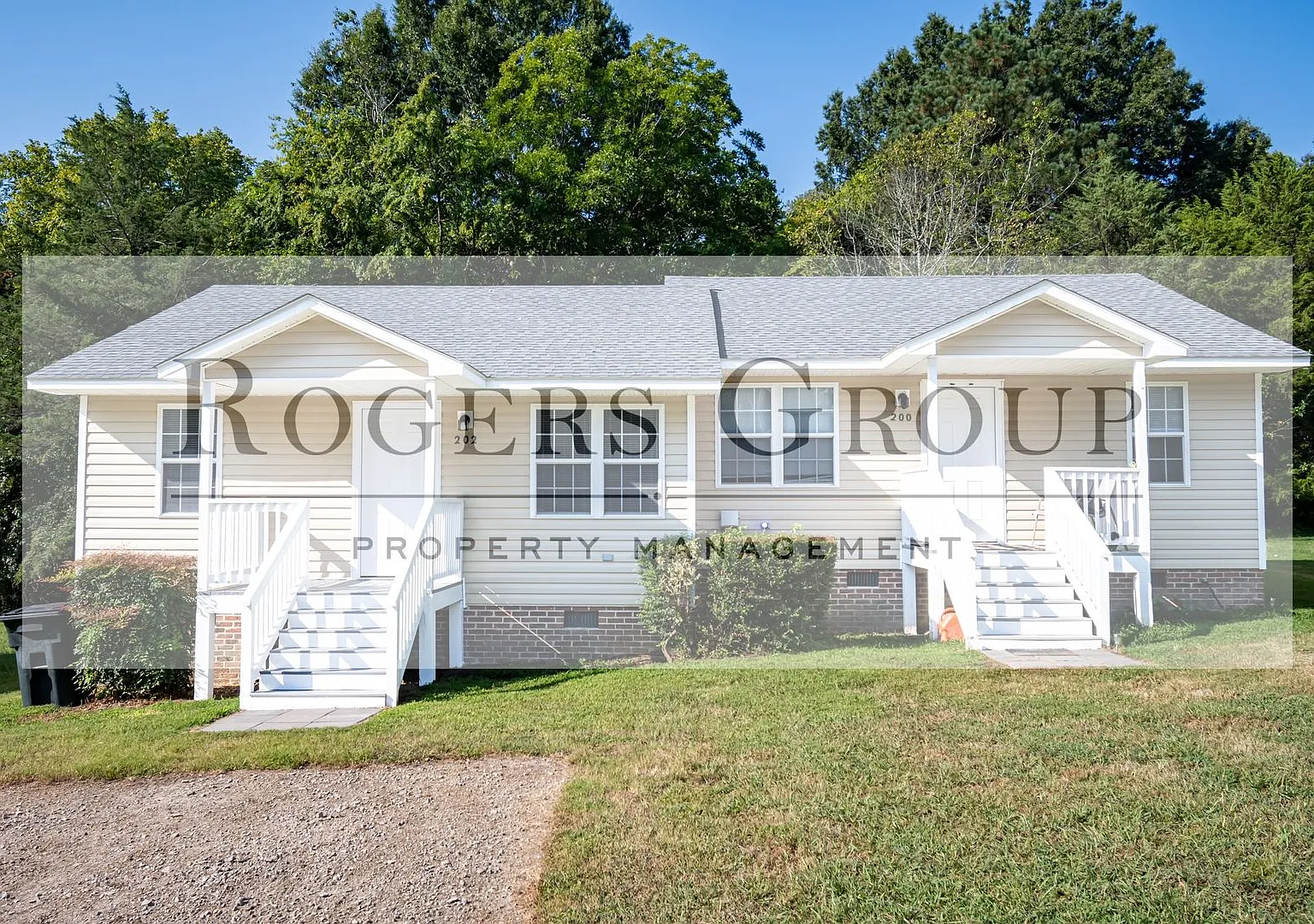 #277 - 200-202 Dent Ln Duplex — Photo 1