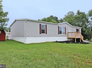 15 Hoover Dr, Jonestown, PA 17038