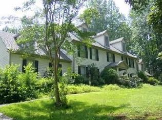 300 Get A Way Ln, Bahama, NC 27503