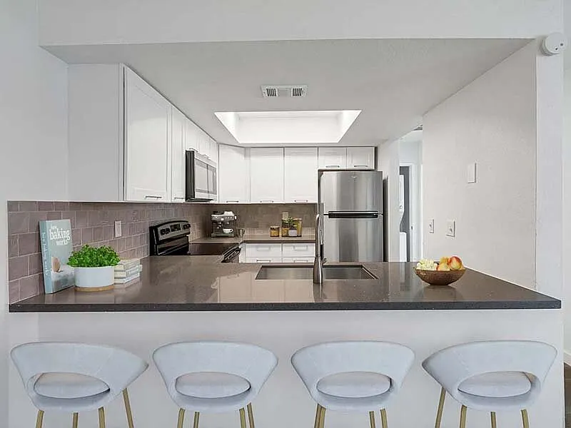 The Harrison Apartments — Photo 2