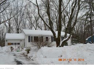 29 Juniper Dr, Windsor Locks, CT 06096