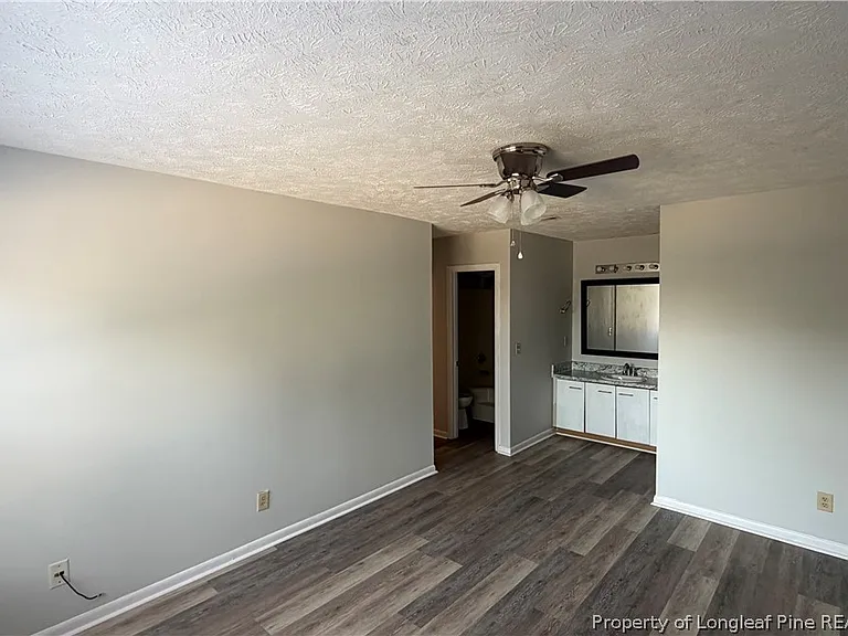 Wood Creek Dr — Photo 7