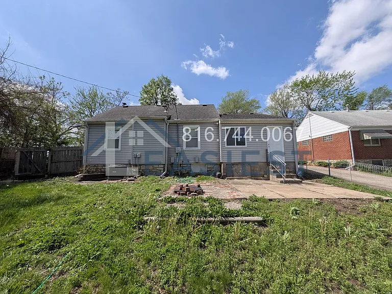 10912 E M 350 Hwy — Photo 18