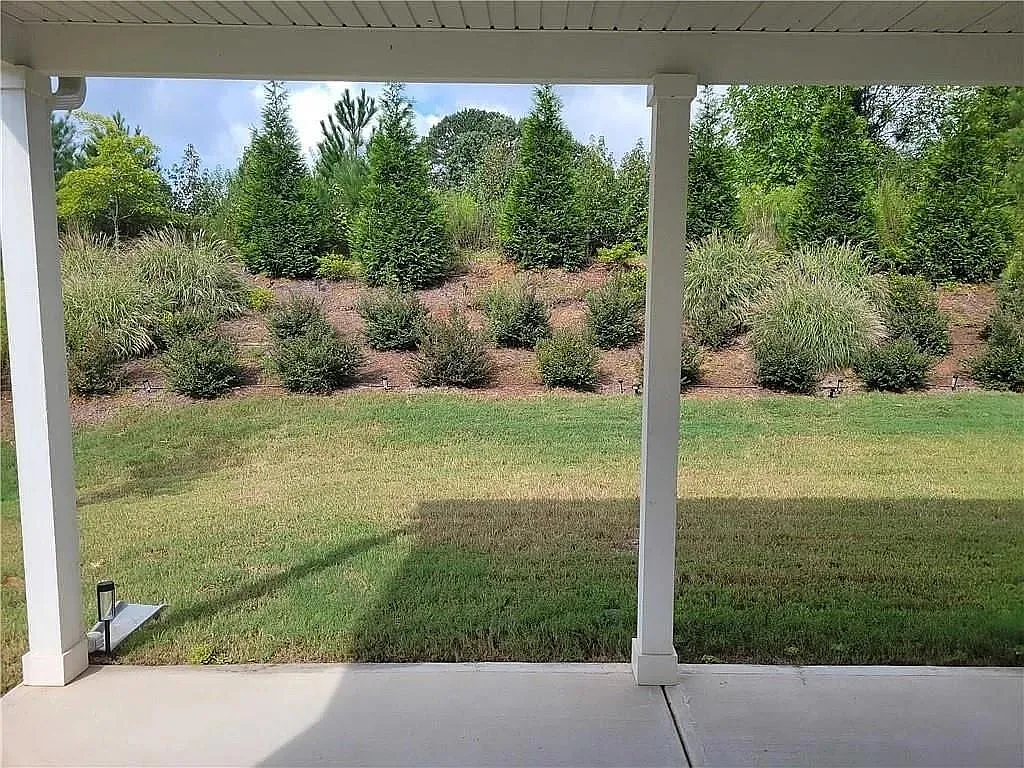 4 bed, 3.0 bath, 3080 sqft, $3,150 — Photo 2