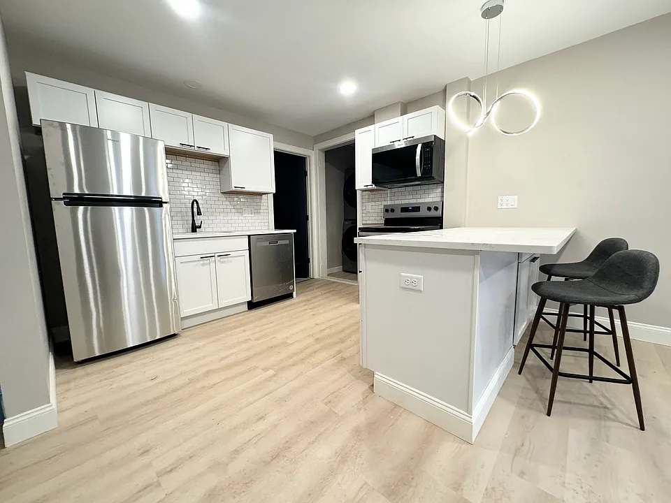 208 Stewart Ave #A