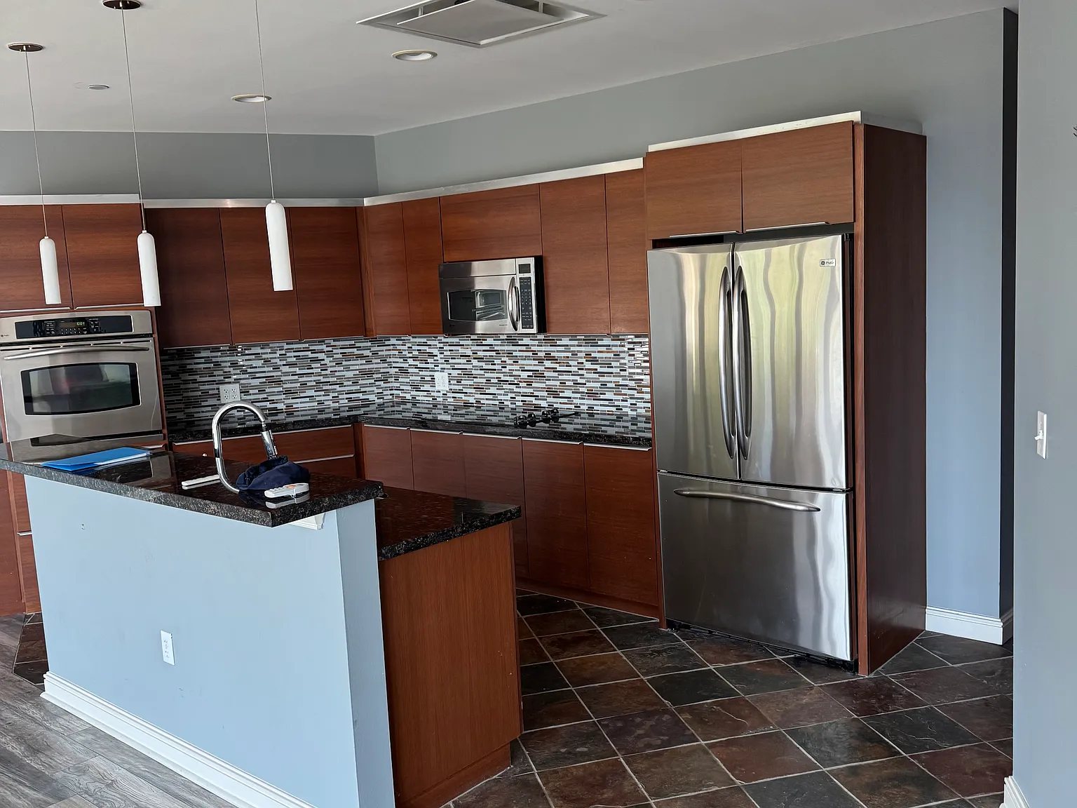 2 bed, 1667 sqft, $2,950 — Photo 2