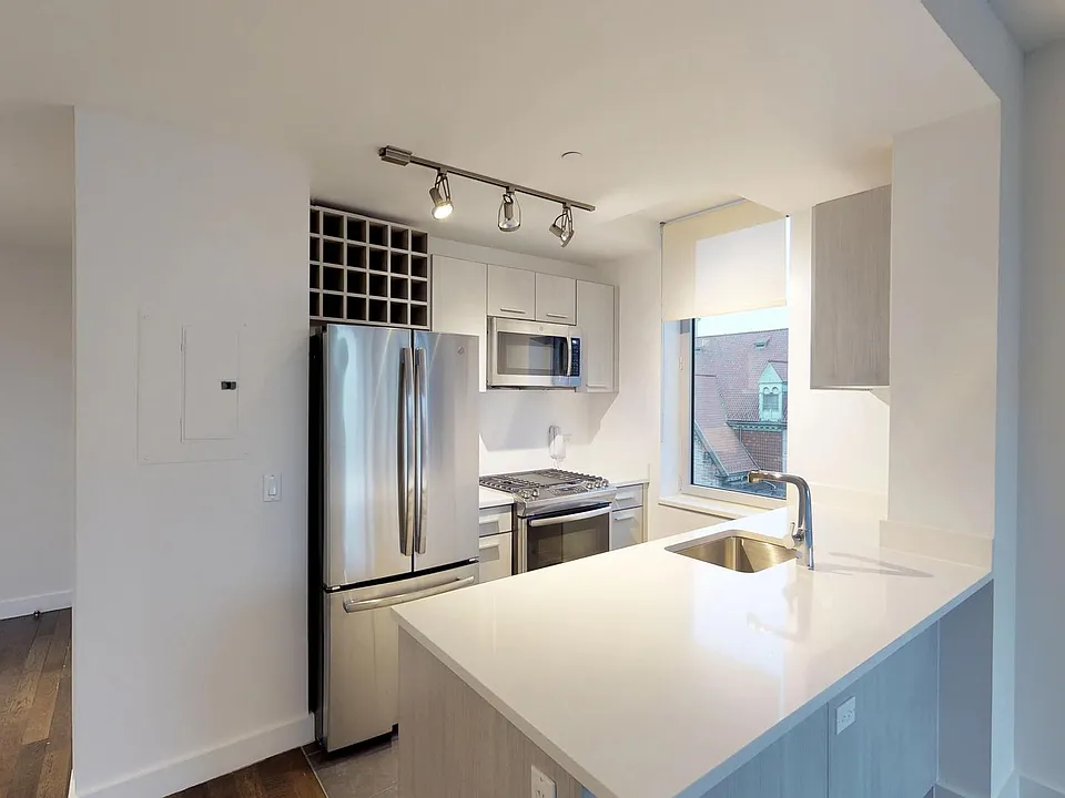 801 Amsterdam Ave #5E